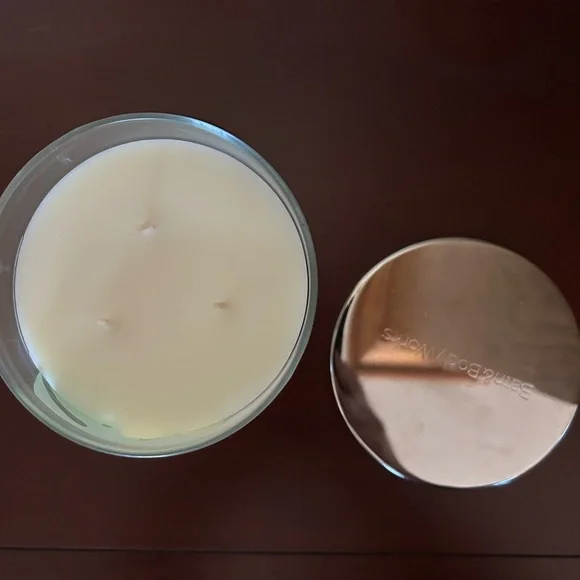 New Bath & Body Works Rainforest Gardenia 3 Wick Candle - Picture 2 of 3